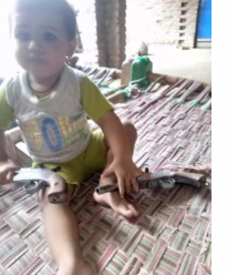 मैनपुरी में थाना दन्नाहार क्षेत्र के भागपुर में मासूम बच्चे का तमंचे से खेलता फोटो वायरल ?