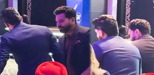 रोहित शर्मा को देख सीट छोड़ खड़े हुए श्रेयस अय्यर ?