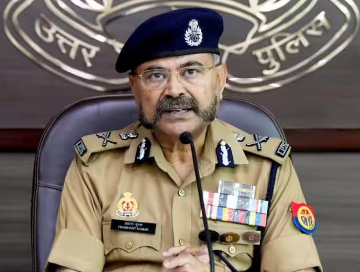 फर्रुखाबाद:प्रमुख समाजसेवी ने डीजीपी को पत्र लिखकर डबल मर्डर केस की गुत्थी सुलझाने व पीड़ित पिता को न्याय दिलाने की माँग