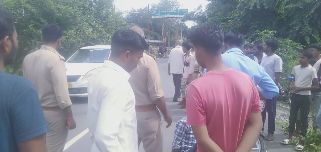 कन्नौज  : ट्रैक्टर ने बाइक सवार को मारी टक्कर, बाइक सवार हुआ घायल