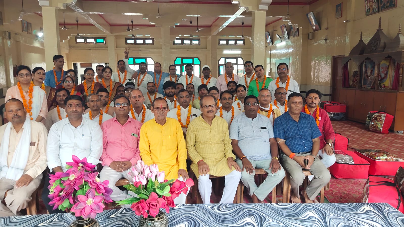 कन्नौज :  सरस्वती विद्या मंदिर इंटर कॉलेज तिर्वा में शिक्षक दिवस हर्षोल्लास से मनाया गया