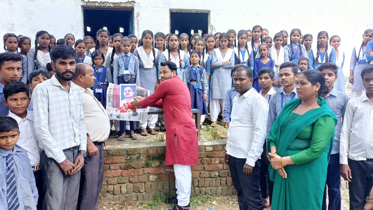 पीलीभीत :- पिछड़ा वर्ग प्रकोष्ठ समाजवादी पार्टी के कार्यकर्ताओं ने मनाई बाबू जगदेव सिंह कुशवाहा की पुण्यतिथि।