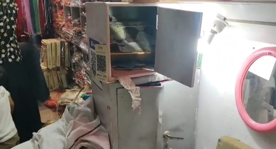 कन्नौज: चोरों  ने ज्वेलरी की दुकान को बनाया निशाना , चांदी सहित अन्य आभूषण किये पार