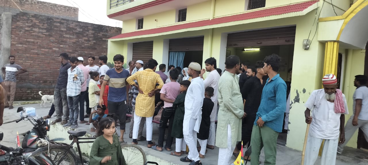 बरेली : सिरौली में बाइक और साइकिल की भिड़त में तीन घायल,भेजा अस्पताल।