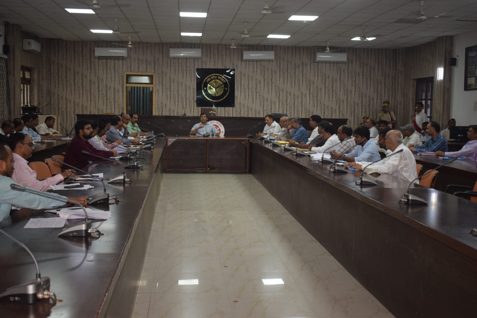 प्रयागराज-जिलाधिकारी की अध्यक्षता में जिला उद्योग बन्धु समिति की बैठक सम्पन्न