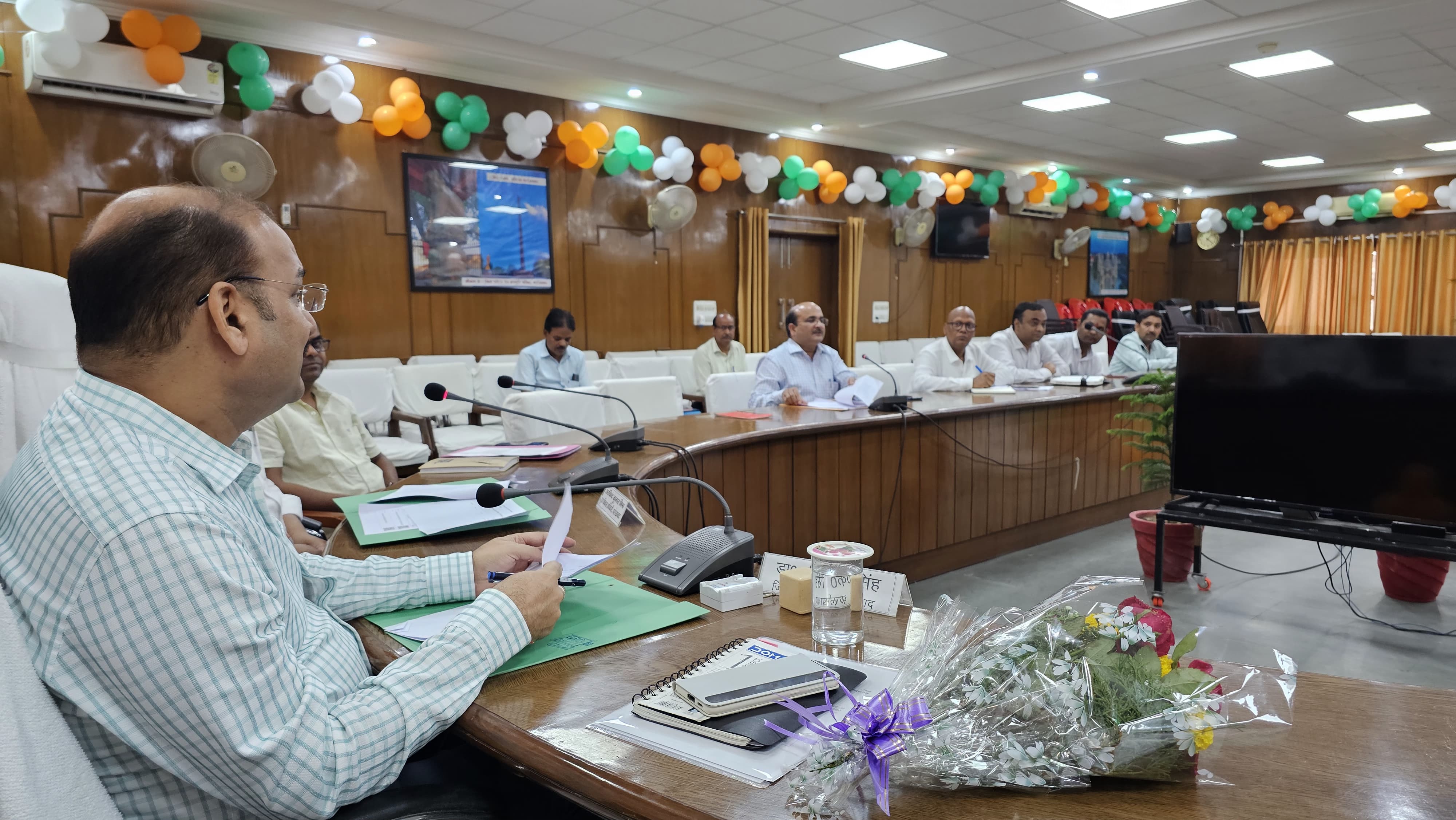 फर्रुखाबाद: प्रधानमंत्री सूर्यघर मुफ्त विजली योजना के सफल क्रियान्वयन व पर्यवेक्षण हेतु समीक्षा बैठक लिए गये अहम निर्णय ?