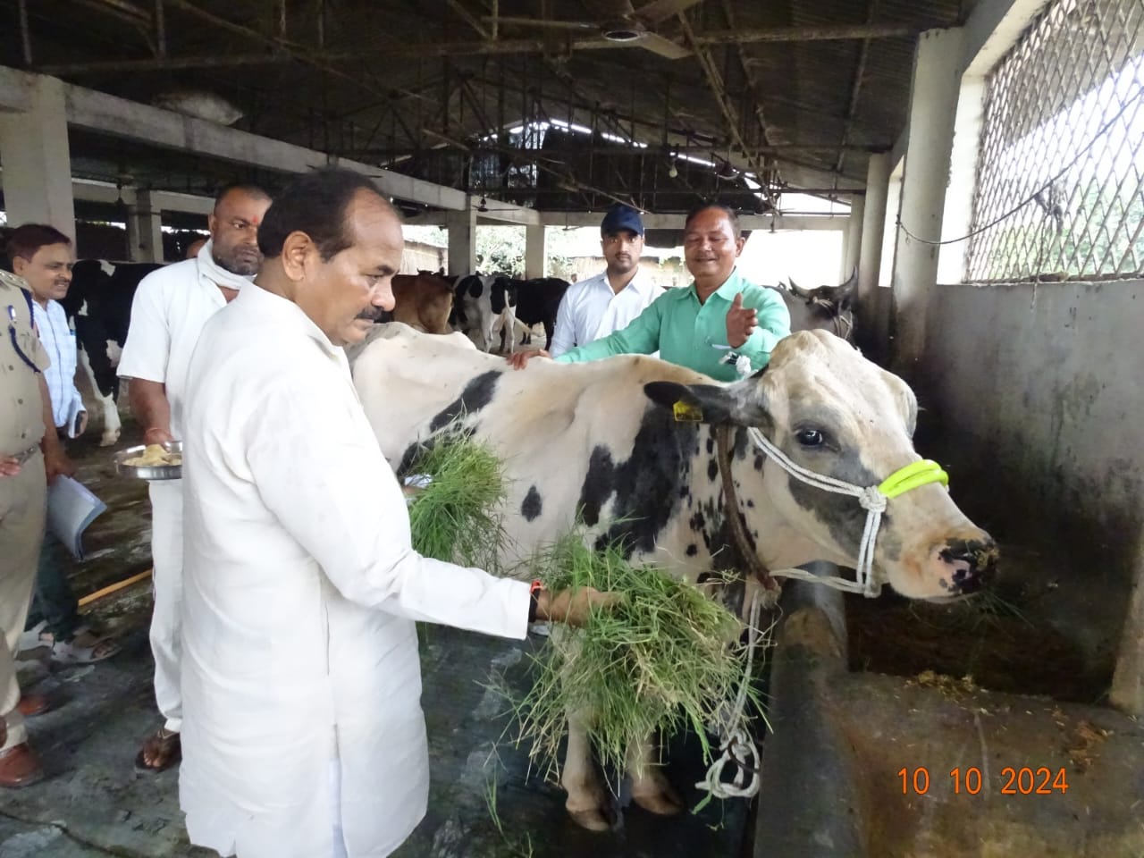 लखनऊ: कारागार मंत्री दारा सिंह चौहान ने मॉडल जेल और नारी बंदी निकेतन का किया निरीक्षण,