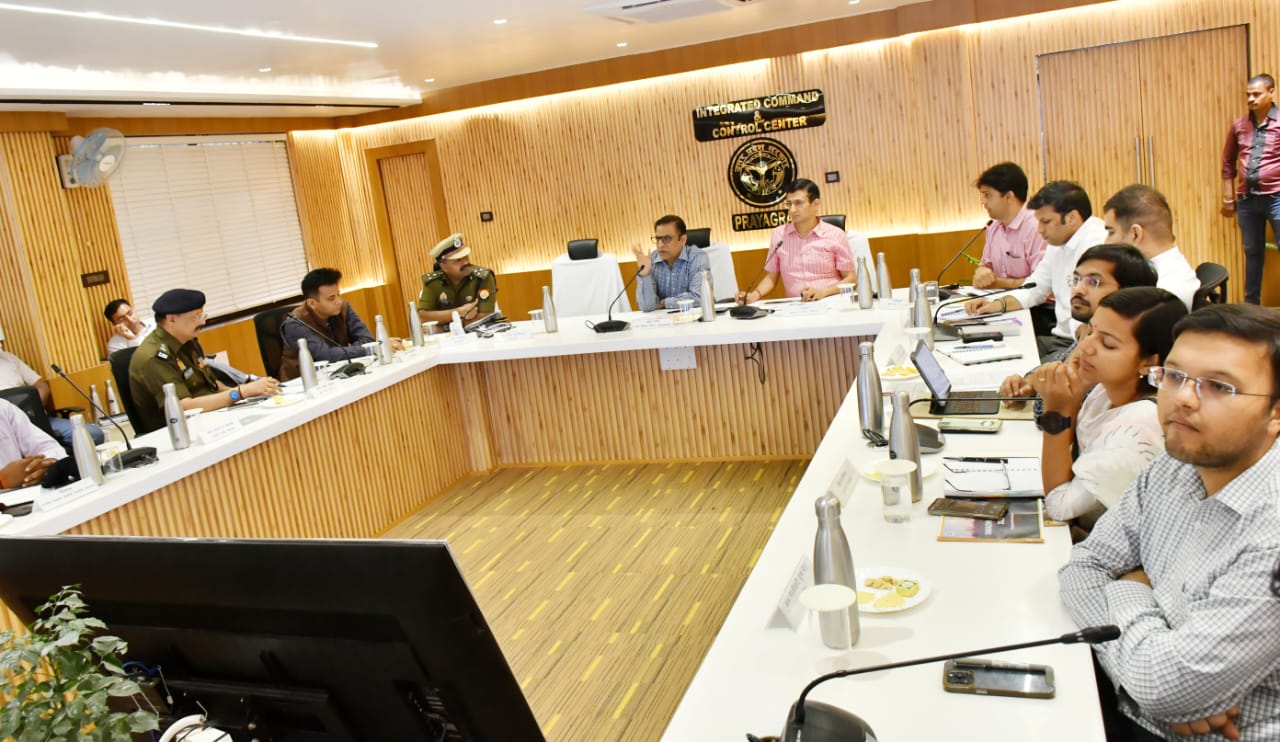 प्रयागराज: प्रमुख सचिव ने महाकुम्भ-2025 के दृष्टिगत कराये जा रहे कार्यों के प्रगति की विस्तार से समीक्षा की