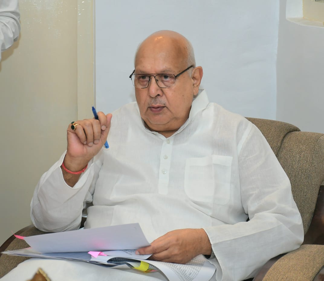 प्रयागराज- सूचना एवं जनसंपर्क विभाग, उत्तर प्रदेश कृषि मंत्री सूर्य प्रताप शाही ने रबी फसल के लिए उर्वरकों की उपलब्धता की समीक्षा की ?