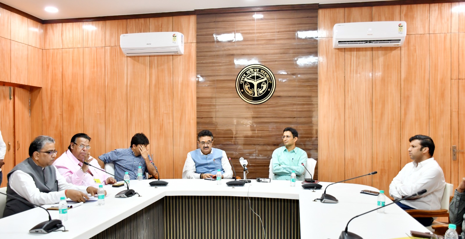 प्रयागराज- डॉ. भीमराव आंबेडकर विश्वविद्यालय, आगरा को नैक में ए+ ग्रेड मिलने पर उच्च शिक्षा मंत्री योगेन्द्र उपाध्याय ने दी बधाई ?