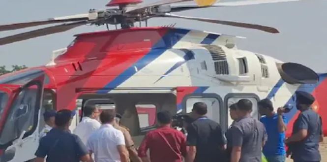 अब राहुल गांधी के हेलीकॉप्‍टर की चेकिंग, अमरावती में चुनाव आयोग की टीम ने खंगाला ?
