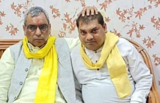 फर्रुखाबाद:सुभासपा के जिलाध्यक्ष राहुल सिंह (अतुल बाथम) ने थामा अखण्ड भारत सेवा दल का दामन ..