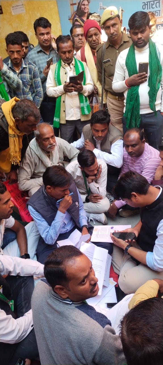 कासगंज जनपद के सभी तहसीलों में भारतीय किसान यूनियन ने मंडला आयुक्त के नाम उपजिलाधिकारी/ तहसीलदार 6 सूत्रीय ज्ञापन सौपा