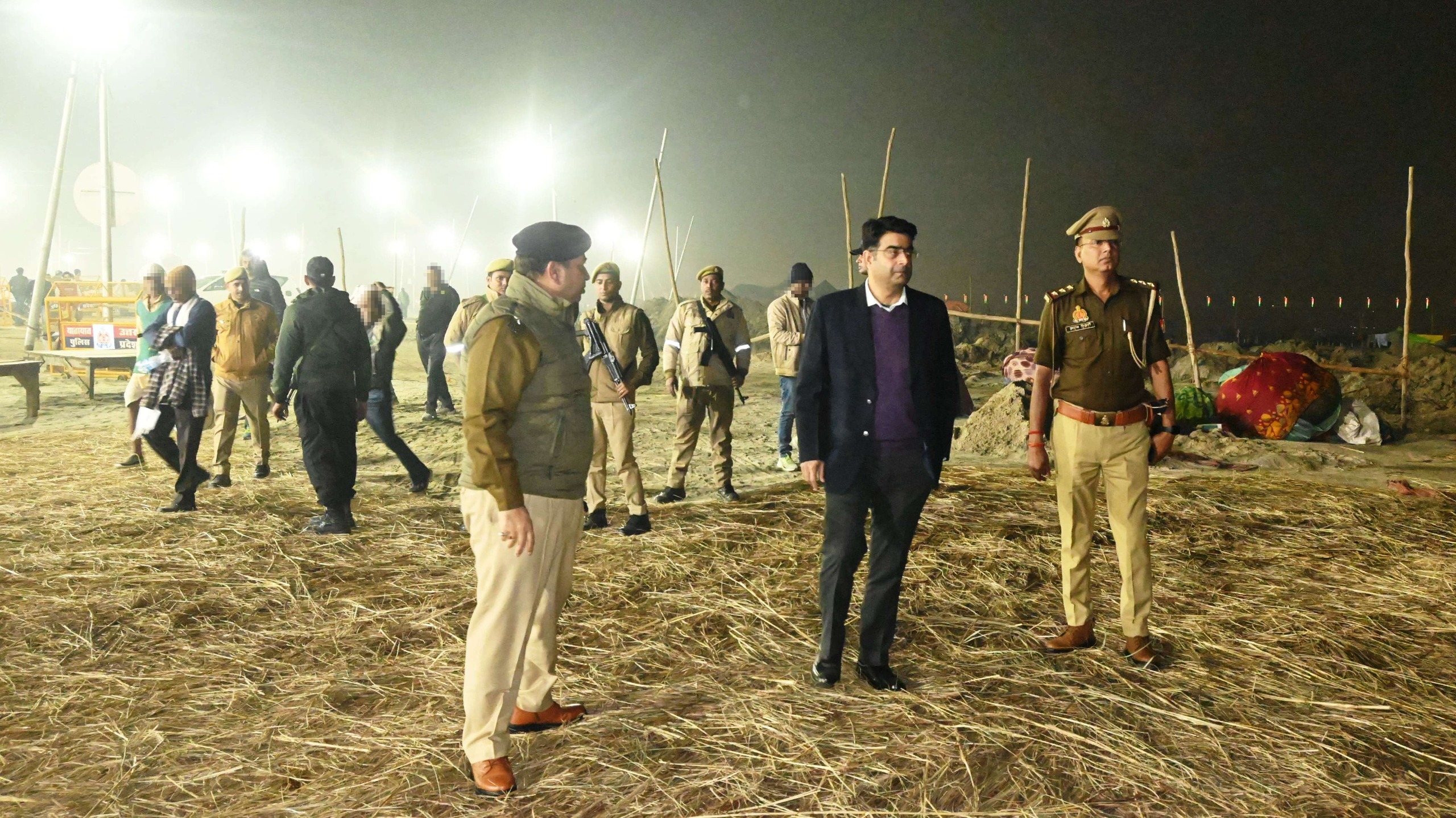 प्रयागराज-महाकुम्भ-2025 के सकुशल एवं सुरक्षित आयोजन के दृष्टिगत भ्रमण किया गया।