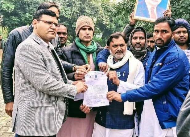 कन्नौज:  ऑल इंडिया मजलिस ए इत्तिहादुल मुस्लिमीन ने कलेक्ट्रेट पहुंच दिया ज्ञापन