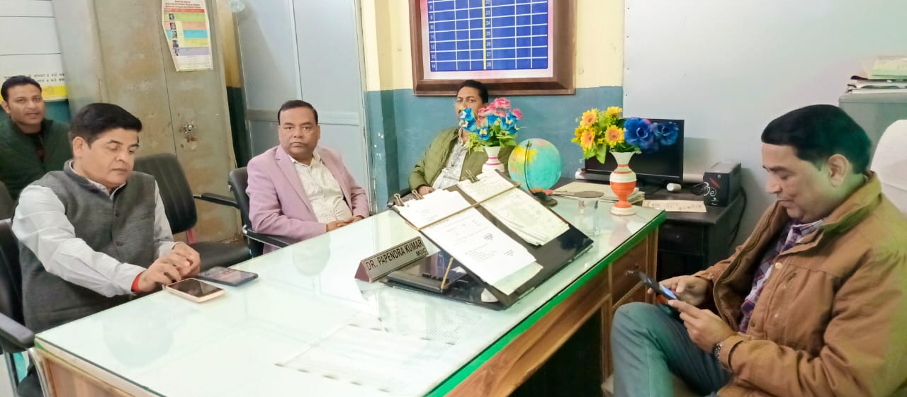 मैनपुरी :प्राथमिक स्वास्थ्य केंद्र सुल्तानगंज का सीएमओ ने किया औचक निरीक्षण