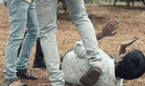 रायबरेली में जमीनी विवाद को लेकर दो पक्षों में हुई कहासुनी व धक्का मुक्की