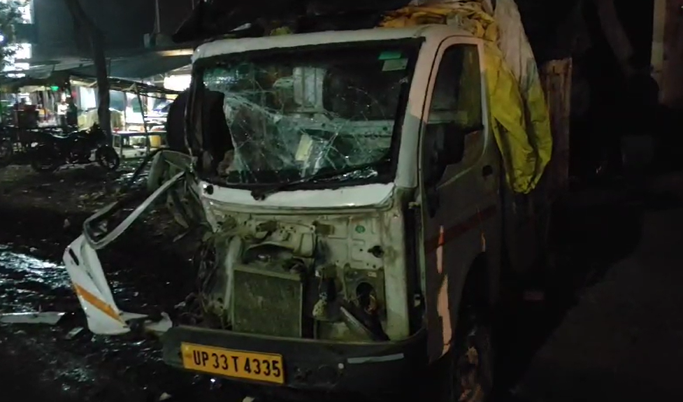 रायबरेली में डबल डेकर बस बनी हादसे का कारण ट्रैक्टर व लोडर की हुई भिड़ंत , एक घायल जिला अस्पताल भर्ती ?