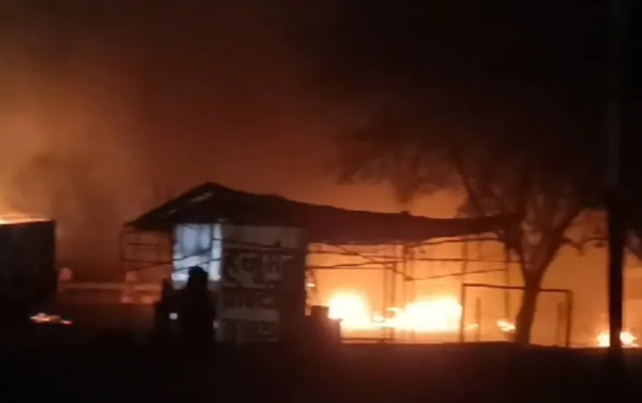राजस्थान में भीषण सड़क हादसा, सीएनजी से भरा ट्रक फटा, करीब 40 गाड़ियों में लगी आग, 8 लोगों की मौत ?