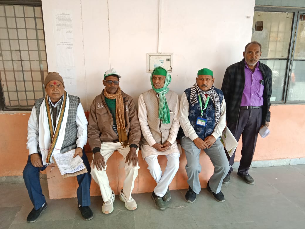 फर्रुखाबाद:भारतीय कृषक एसोसिएशन ने विभिन्न जनसमस्याओं को लेकर 12 सूत्रीय मुख्यमंत्री को संबोधित मांगपत्र जिलाधिकारी भेजा