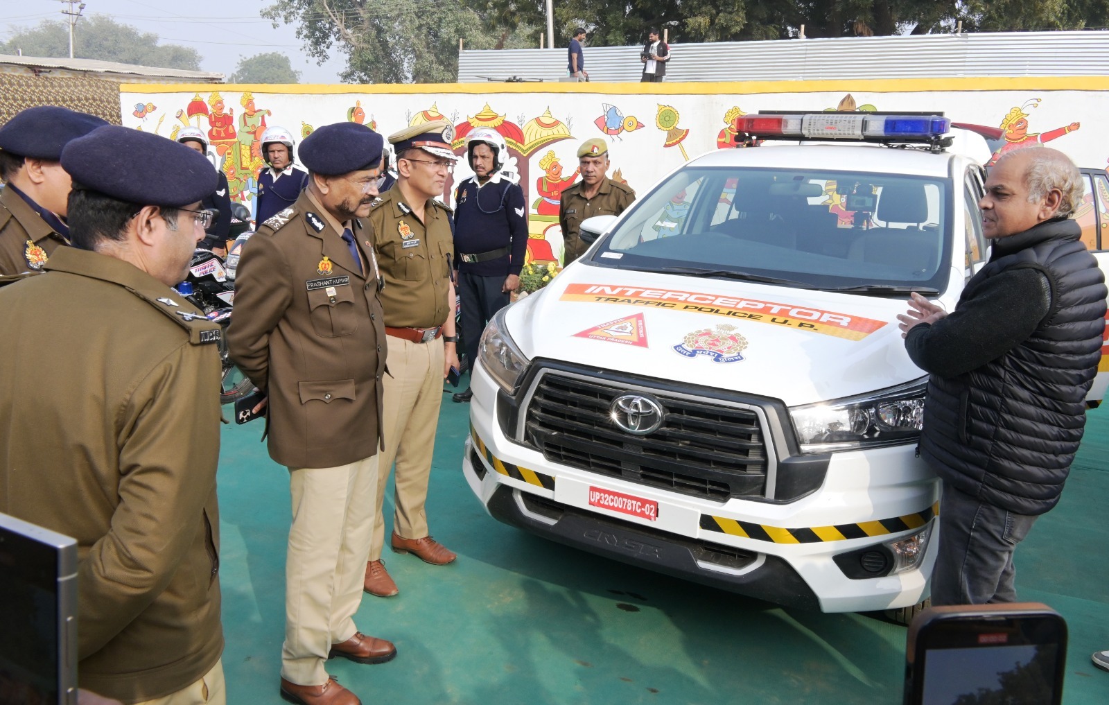 प्रयागराज: महाकुम्भ-2025 के सकुशल एवं सुरक्षित आयोजन के दृष्टिगत  पुलिस महानिदेशक, उ०प्र० का जनपद प्रयागराज में आगमन हुआ