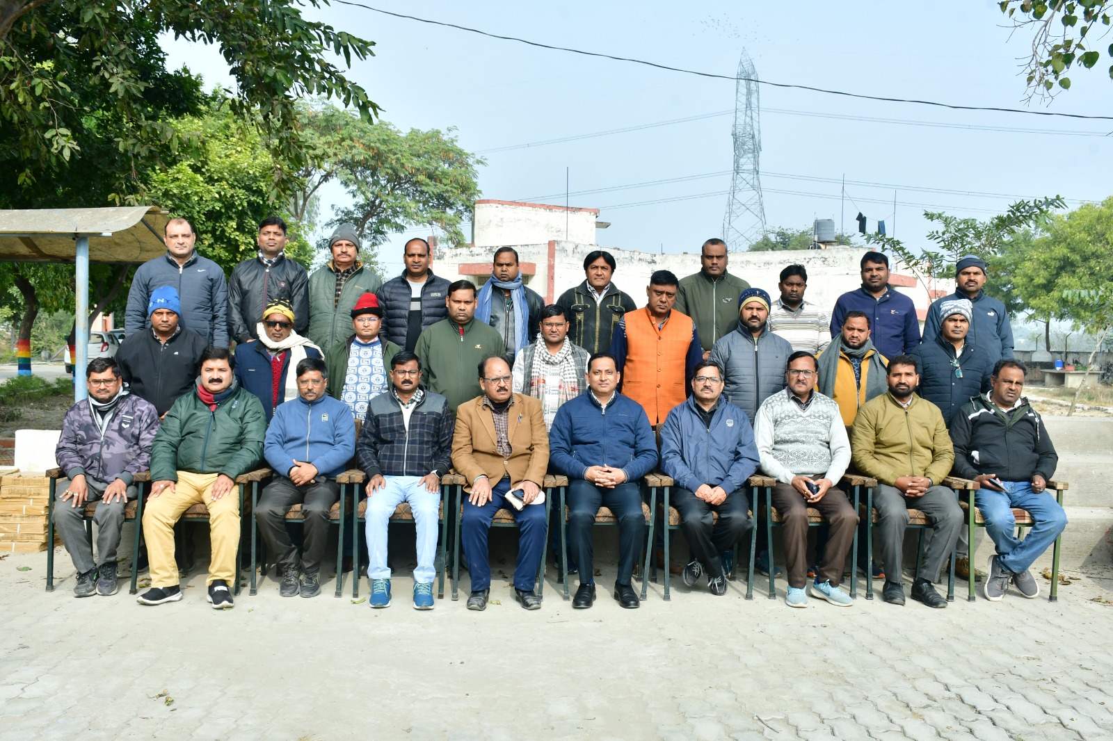 प्रयागराज: दीनदयाल उपाध्याय राज्य ग्राम्य विकास संस्थान, बख्शी का तालाब, लखनऊ के निर्देशन एवं सहयोग से ”आकाशीय विद्युत से बचाव एवं प्राथमिक चिकित्सा“ विषयक तीन दिवसीय प्रशिक्षण का आयोजन