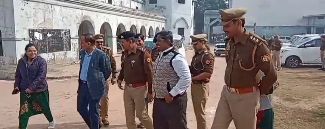 कन्नौज : सुभाष चंद्र बोस की जयंती पर छात्रों को पढ़ाया सड़क सुरक्षा का पाठ ?