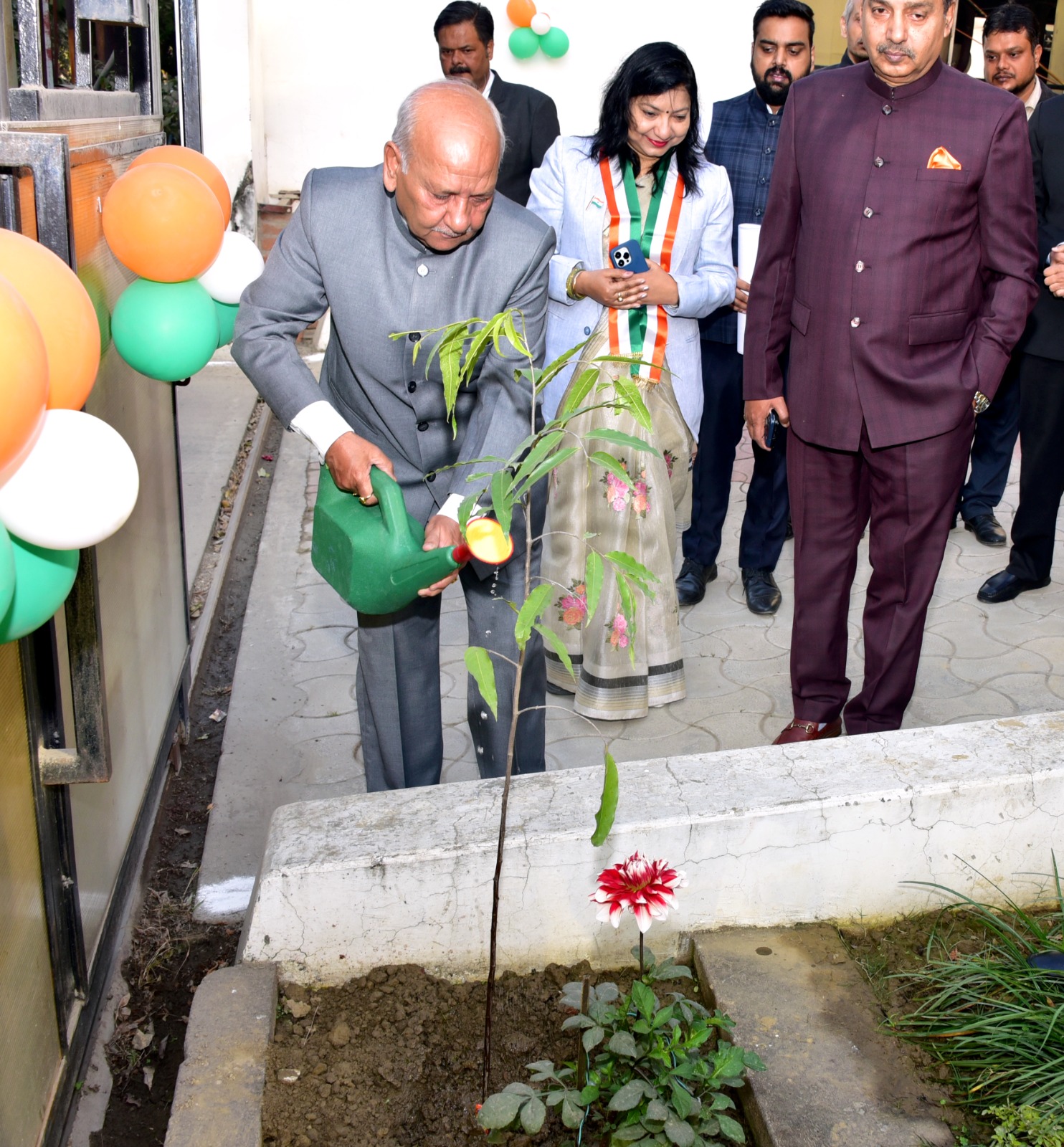 प्रयागराज- संविधान के संकल्पों की ली गई शपथ तथा वृक्षारोपण भी किया गया