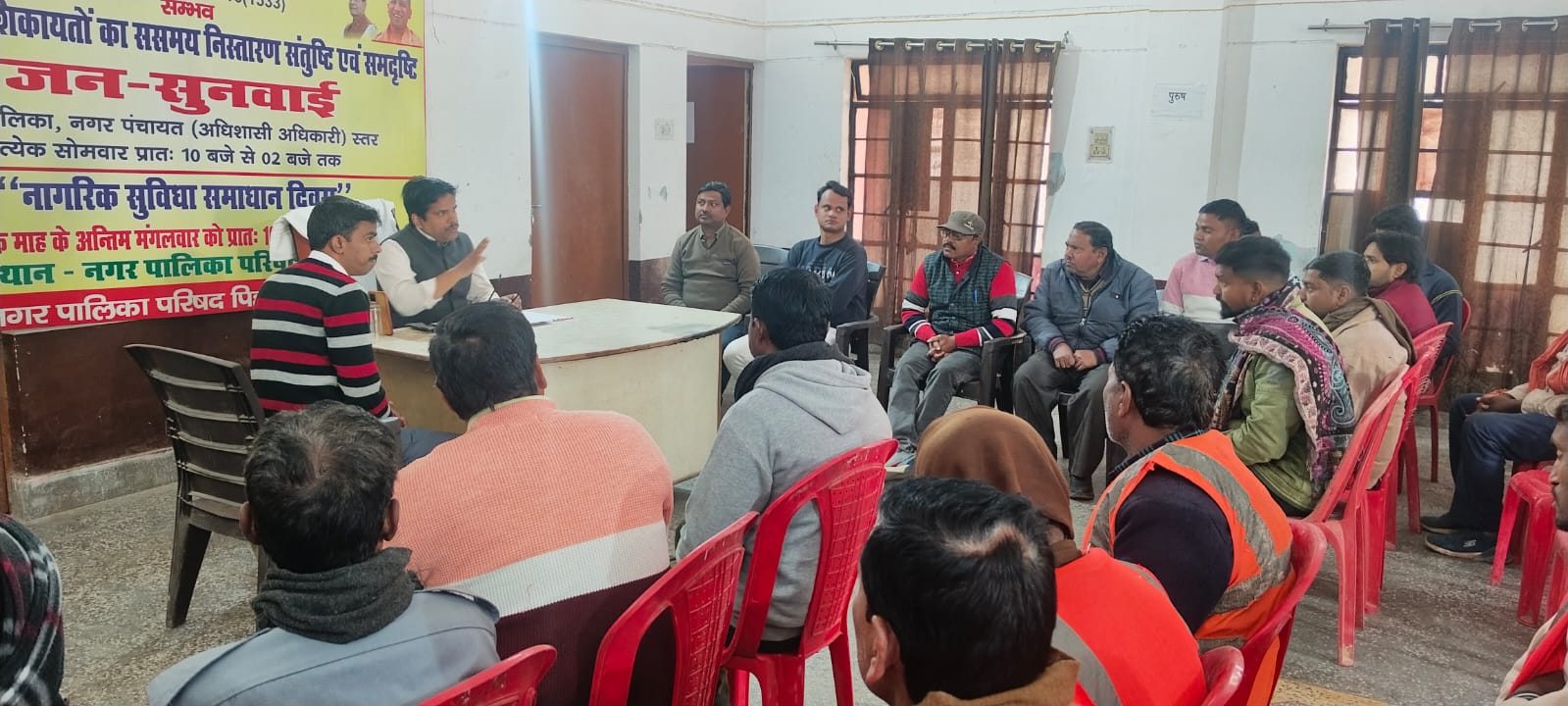 हरदोई: डोर-टू-डोर कलैक्शन और सोर्स सेग्रीगेशन को सुनिश्चित किया जाए - अधिशासी अधिकारी अमित कुमार सिंह