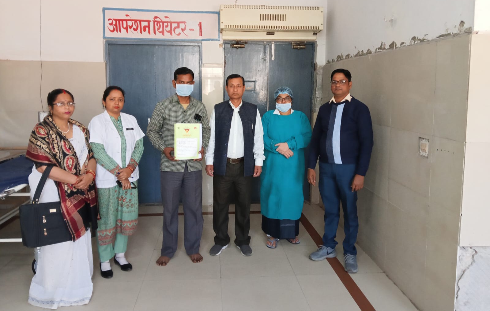 फर्रुखाबाद:विकास ने डॉ राम मनोहर लोहिया पुरुष अस्पताल में कराई नसबंदी, पुरुष नसबंदी पूरी तरह से सुरक्षित प्रक्रिया-डॉ. आरसी माथुर