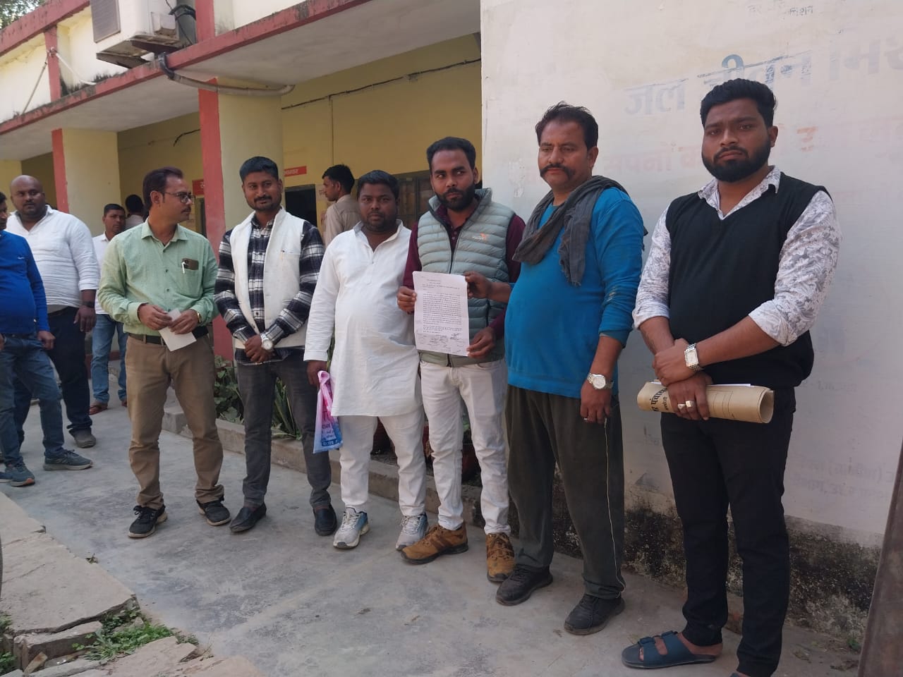 रायबरेली : भाजपा अध्यक्ष चंद्रशेखर रस्तोगी के खिलाफ सलोन के सभासद ने उपजिलाधिकारी को दी शिकायती पत्र