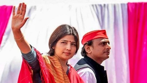 लोकसभा में गरज रहे थे अखिलेश यादव, तभी पीछे बैठीं डिंपल यादव उठकर चलीं गईं, आखिर क्यों?