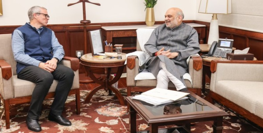 जम्मू-कश्मीर के सीएम उमर ने अमित शाह से मुलाकात की; राज्य का दर्जा, कानून-व्यवस्था के मुद्दों पर की चर्चा ?