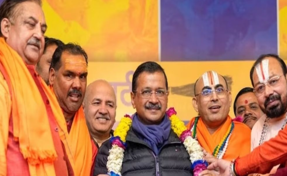 दिल्ली चुनाव: आप की निगाहें हैट्रिक पर! बीजेपी 27 साल से सत्ता की प्यासी ?