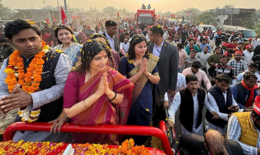 डिंपल यादव के रोड शो को लेकर आचार संहिता उल्लंघन का केस दर्ज!