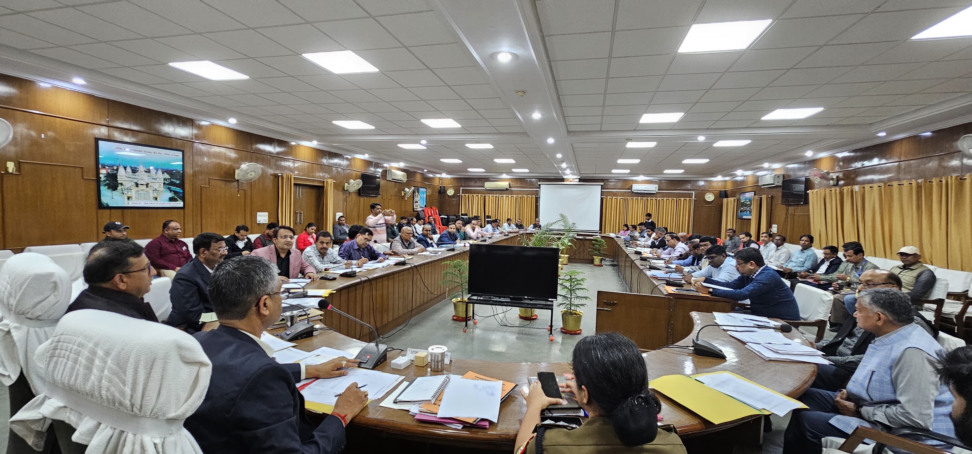 फर्रुखाबाद:यूपीसीडा द्वारा दूसरी सुपर मेगा इकाई को खेमसेपुर में स्थापित किये जाने हेतु रिकार्ड समय में किया गया भूमि आवंटन।