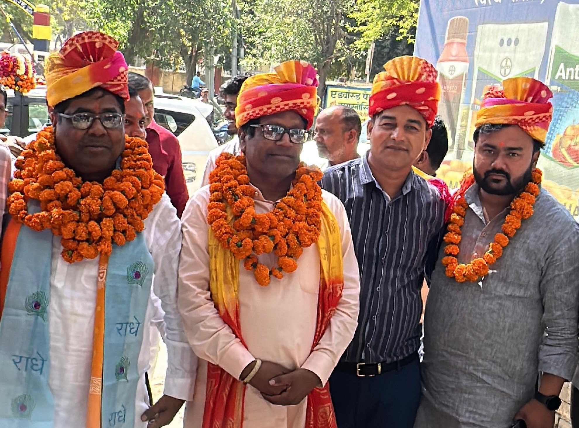 फर्रुखाबाद:भाजपा के नवनिर्वाचित जिलाध्यक्ष फतेहचंद्र राजपूत का मंडल के पदाधिकारियों एवं कार्यकर्ताओं ने किया स्वागत।