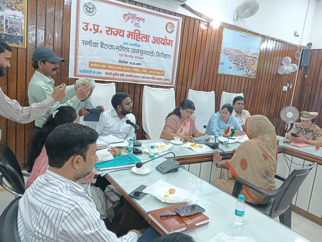 फर्रुखाबाद: राज्य महिला आयोग की सदस्या सुनीता सैनी द्वारा जनपद में महिला जनसुनवाई एवं निरीक्षण किया।