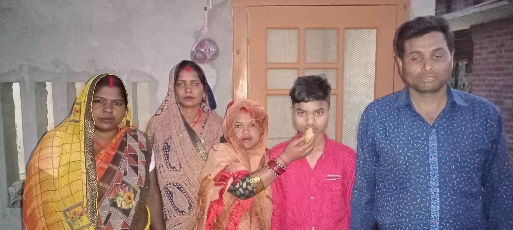 पीलीभीता; चार छात्रों के अटल आवासीय विद्यालय प्रवेश परीक्षा में नाम आने पर परिवारजनों एवं विद्यालय का नाम रोशन किया है