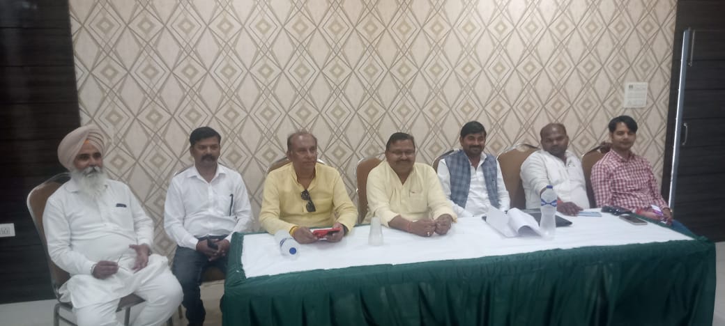 पीलीभीत:भाजपा सरकार के 8 साल पूरे भाजपा विधायक ने प्रेस कॉन्फ्रेंस कर दिया उपलब्धियों का  ब्यौरा