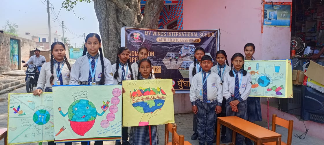 पीलीभीत : बच्चों ने एक नाट्य के माध्यम से लोगों को पोषण के प्रति जागरूक किया।