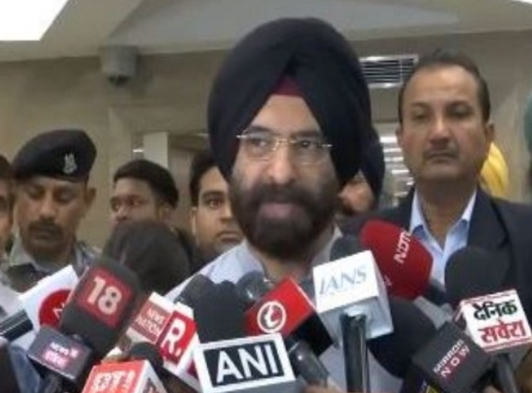 दिल्ली सरकार का बड़ा फैसला 15 साल पुराने वाहनों को पेट्रोल-डीजल नहीं मिलेगा ?