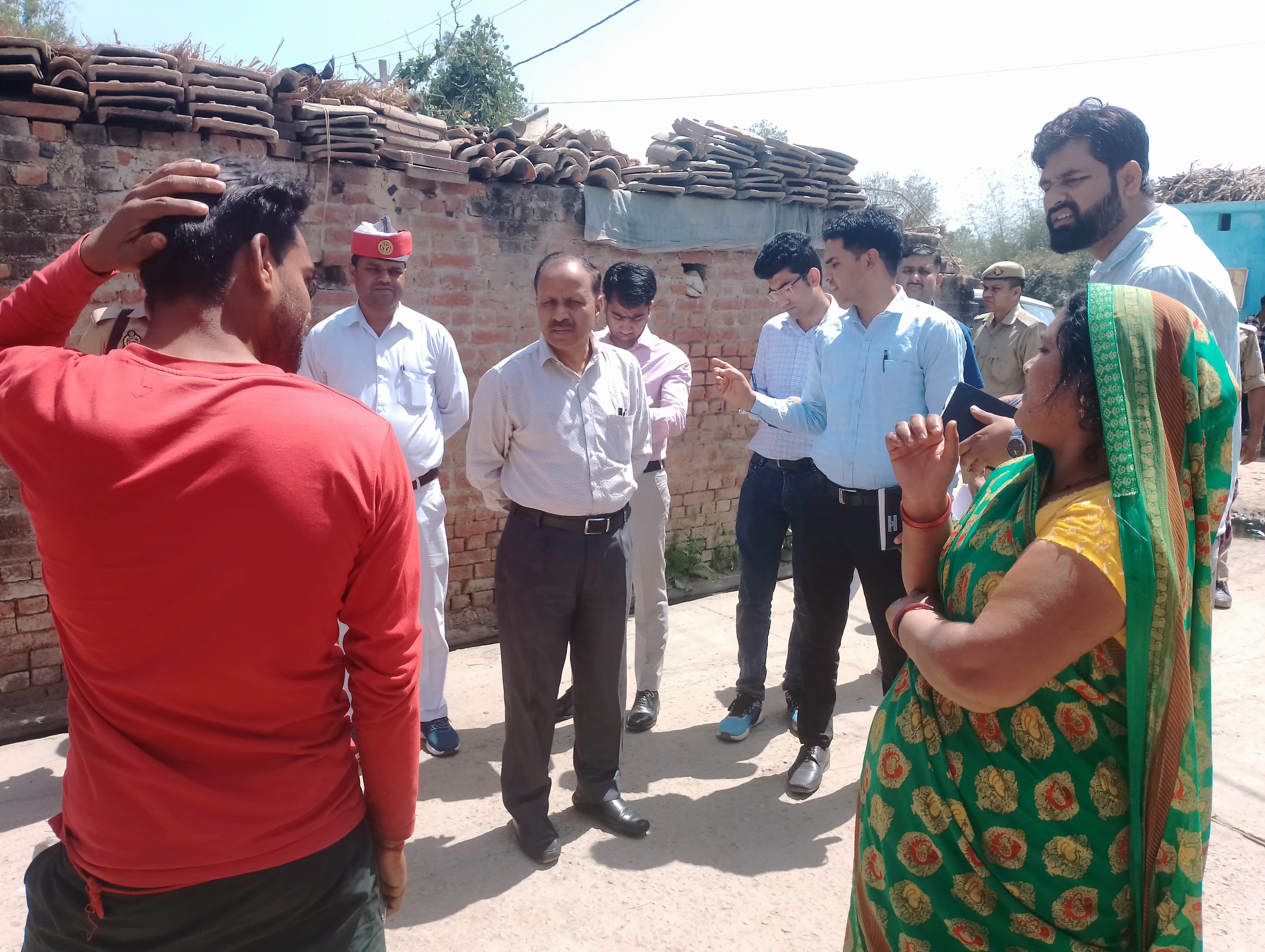 पीलीभीत :जिलाधिकारी ने विकासखण्ड मरौरी क्षेत्रान्तर्गत मरौरी मुस्तकिल व न्यूरिया खुर्द में पाइप पेयजल योजना का किया औचक निरीक्षण