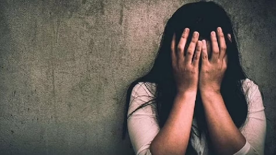 फर्रुखाबाद:प्रेमी से शादी करने की जिद पर अड़ी प्रेमिका, कोतवाली में हाईवोल्टेज चला ड्रामा
