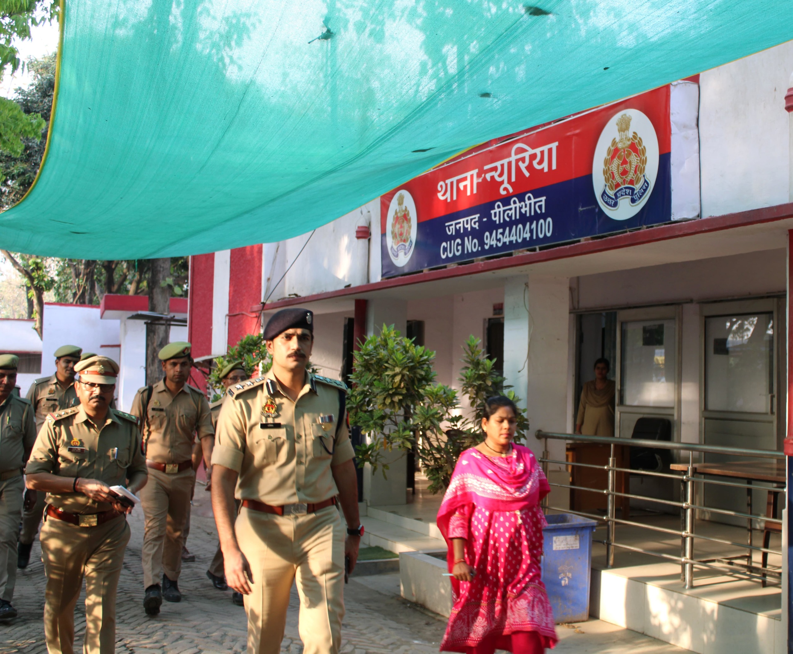 पीलीभीत : थाना न्यूरिया का पुलिस अधीक्षक में थाना का किया निरीक्षण