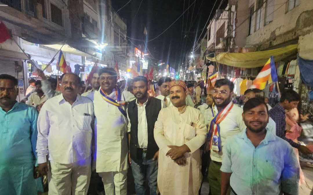 फर्रुखाबाद:चक्रवर्ती सम्राट अशोक महान की जयंती पर निकाली गई शोभायात्रा।