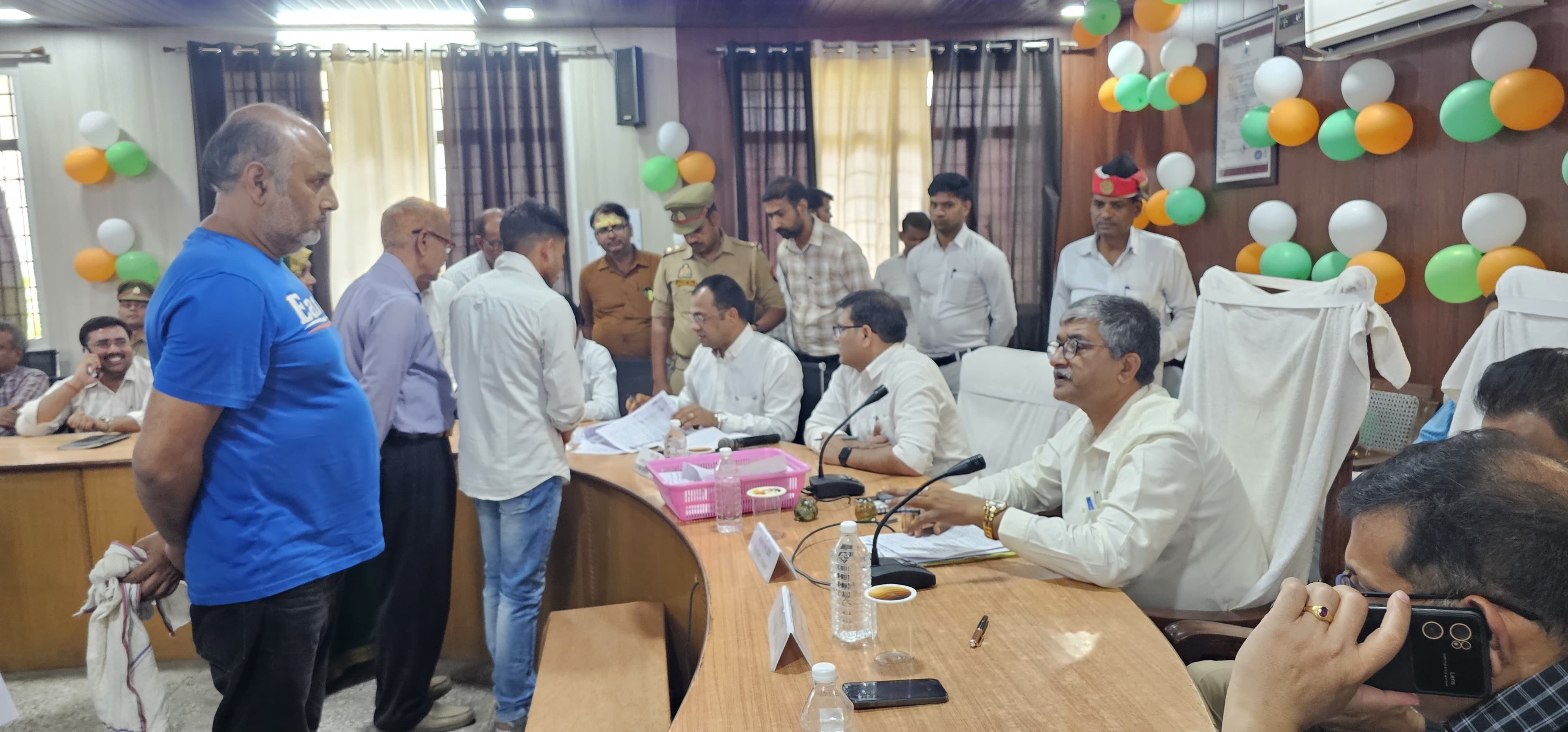 फर्रुखाबाद: तहसील कायमगंज में सम्पूर्ण समाधान दिवस का आयोजन किया जिसमें 136 शिकायतें प्राप्त,14 मौके पर निस्तारित।