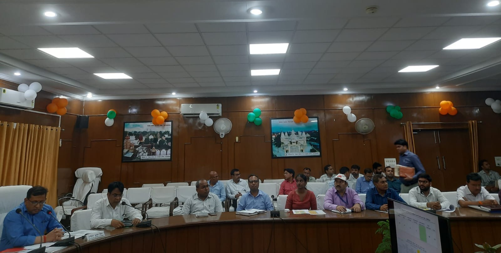फर्रुखाबाद:संचारी रोग नियंतण अभियान को सफल बनाने हेतु जिला टास्क फोर्स की बैठक सीडीओ की अध्यक्षता में आयोजित।