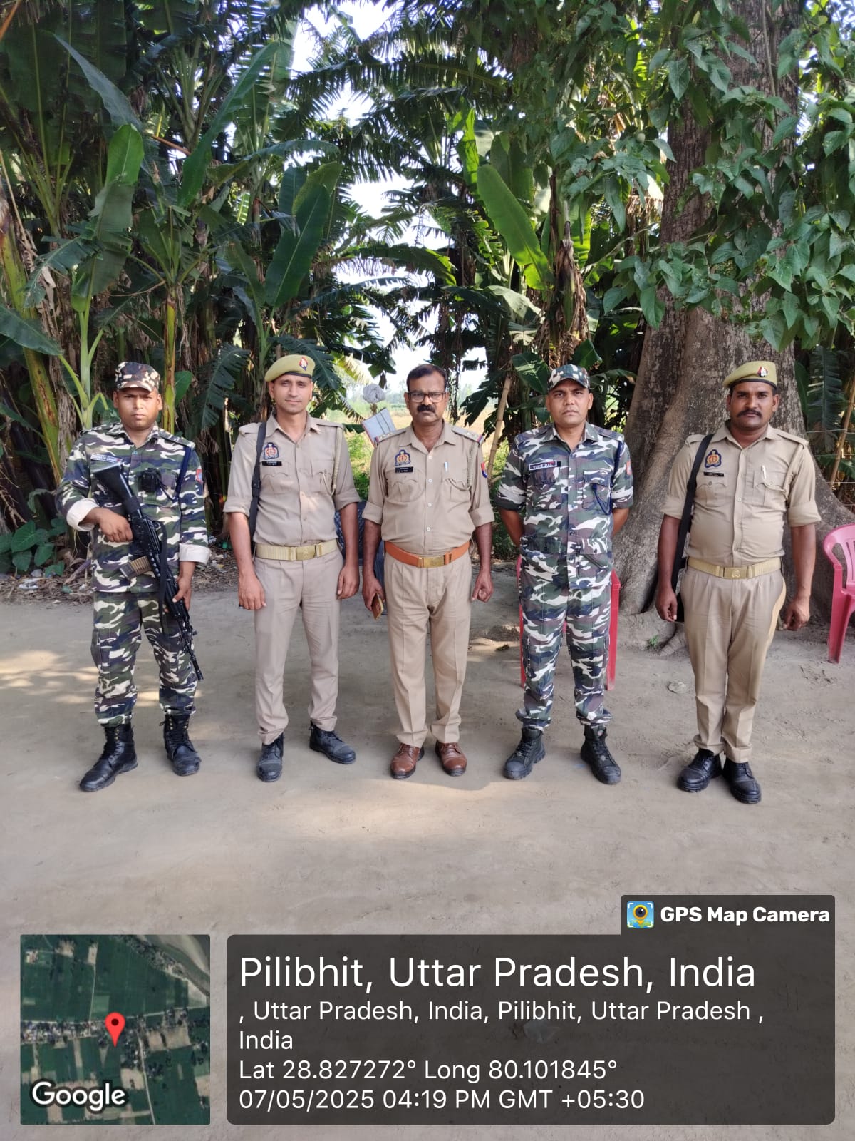 पीलीभीत :सीमा पर पुलिस व एसएसबी ने की संयुक्त पेट्रोलिंग