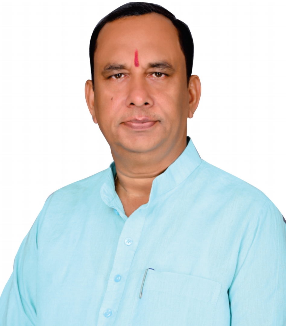 पीलीभीत : चेयरमैन शैलेंद्र गुप्ता के सफलतम दो वर्षों के कार्यकाल पूर्ण होने पर जगह जगह मिठाई बांटकर मनाई खुशियां